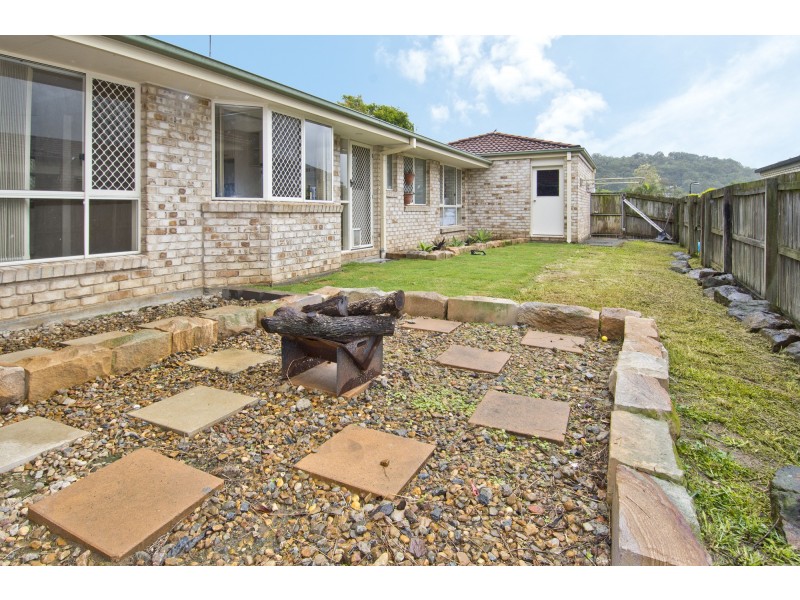 14 Mountain View Crescent, Mount Warren Park QLD 4207