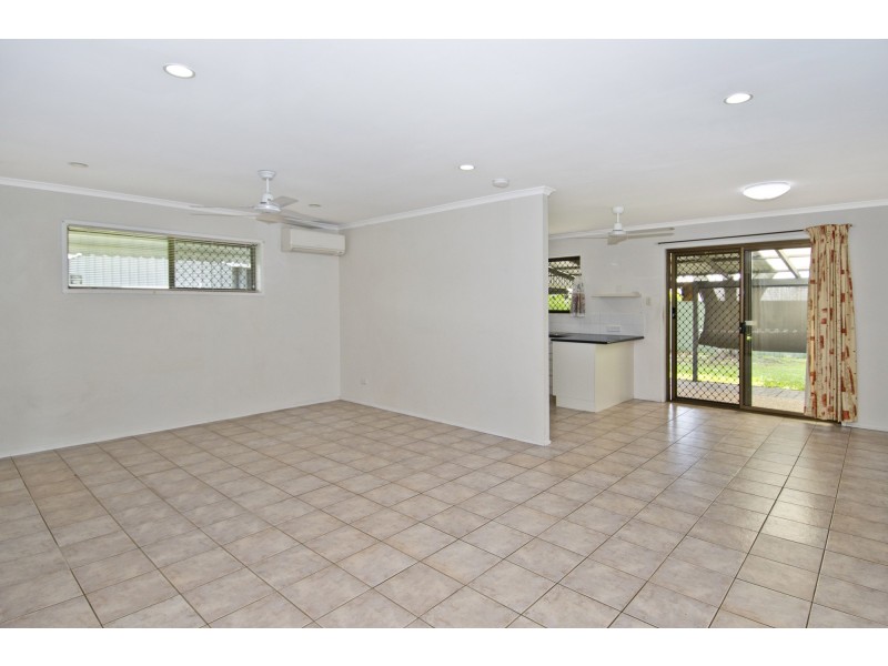 64 Harding Boulevard, Mount Warren Park QLD 4207