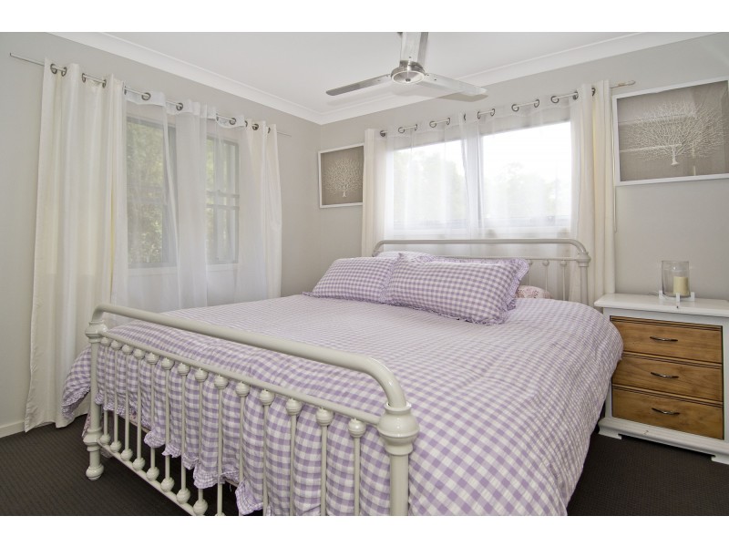 2 Tomaree Place, Waterford QLD 4133