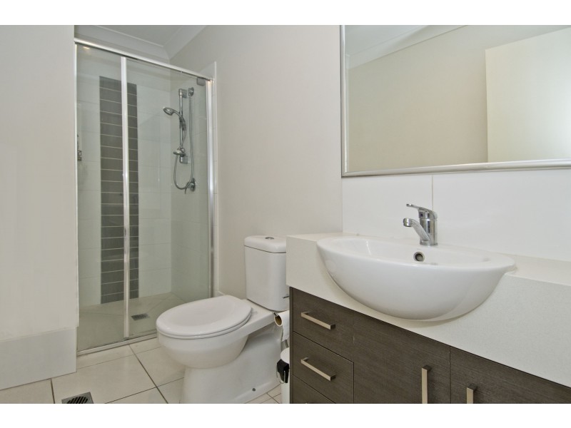 2 Tomaree Place, Waterford QLD 4133