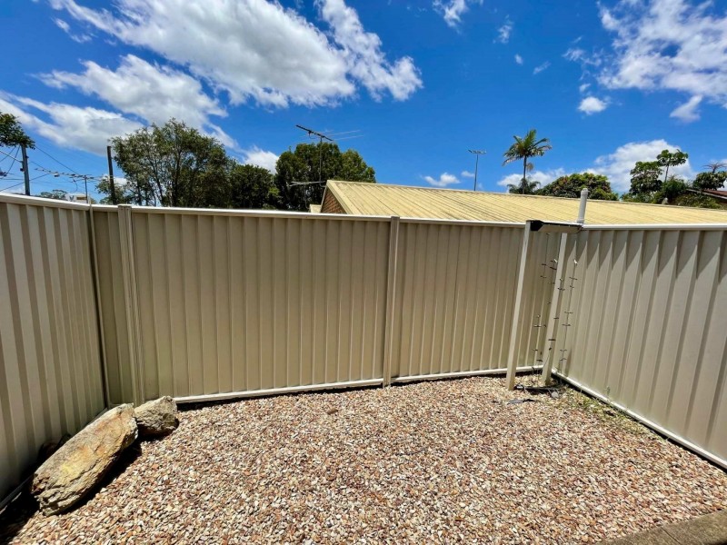 2/2 Cowper Ave, Eagleby QLD 4207