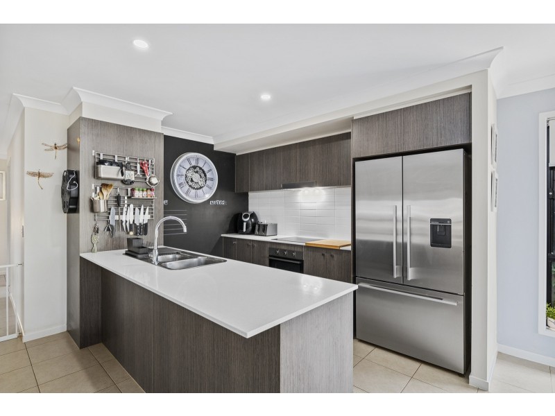 6 Molly Court, Eagleby QLD 4207