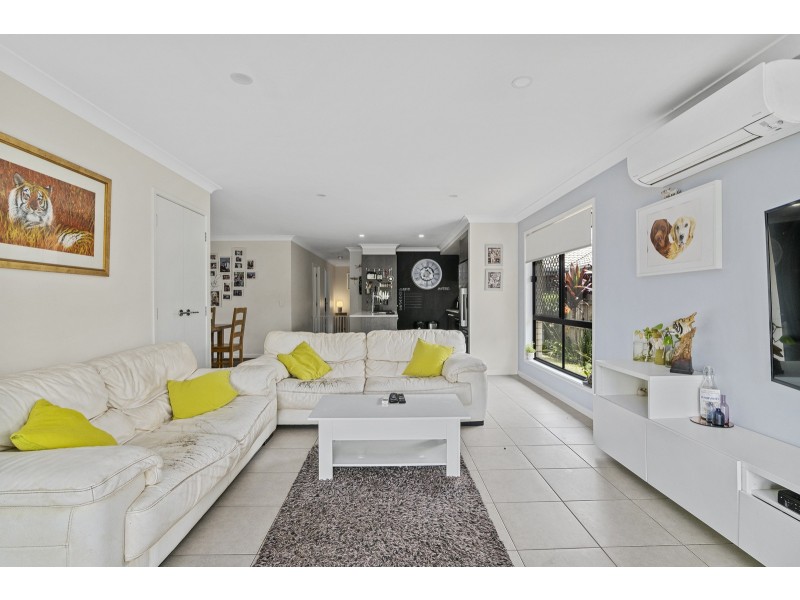 6 Molly Court, Eagleby QLD 4207