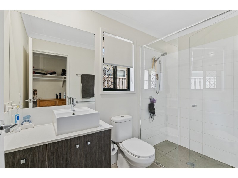 6 Molly Court, Eagleby QLD 4207
