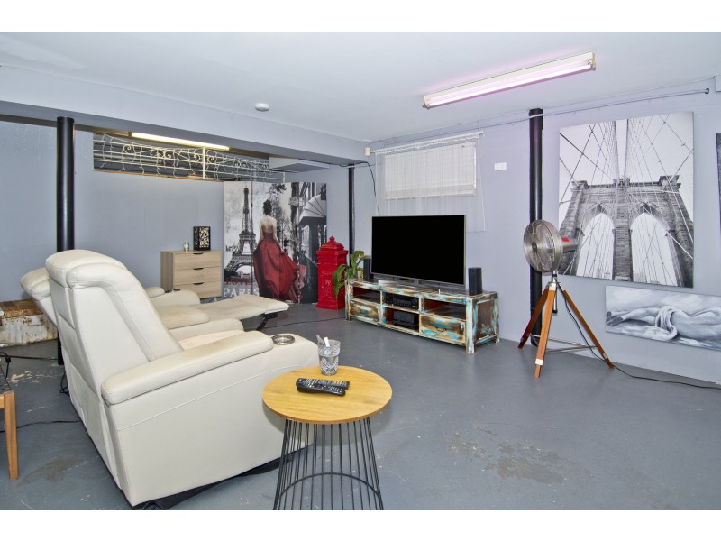 18 Charles Street, Beenleigh QLD 4207