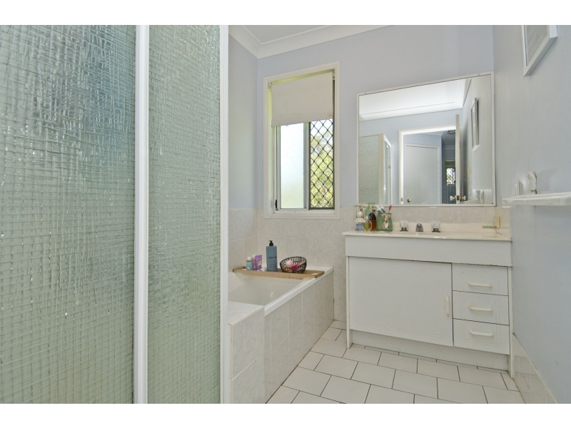 1/84-86 Castile Crescent, Edens Landing QLD 4207