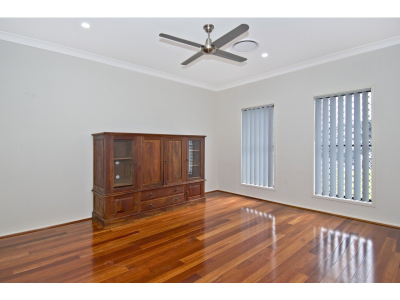 8 Gloucester Street, Waterford QLD 4133