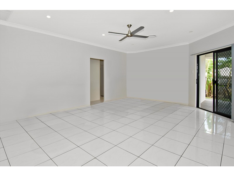 8 Gloucester Street, Waterford QLD 4133