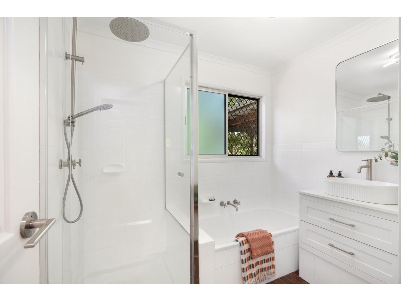 15 Glastonbury Drive, Bethania QLD 4205