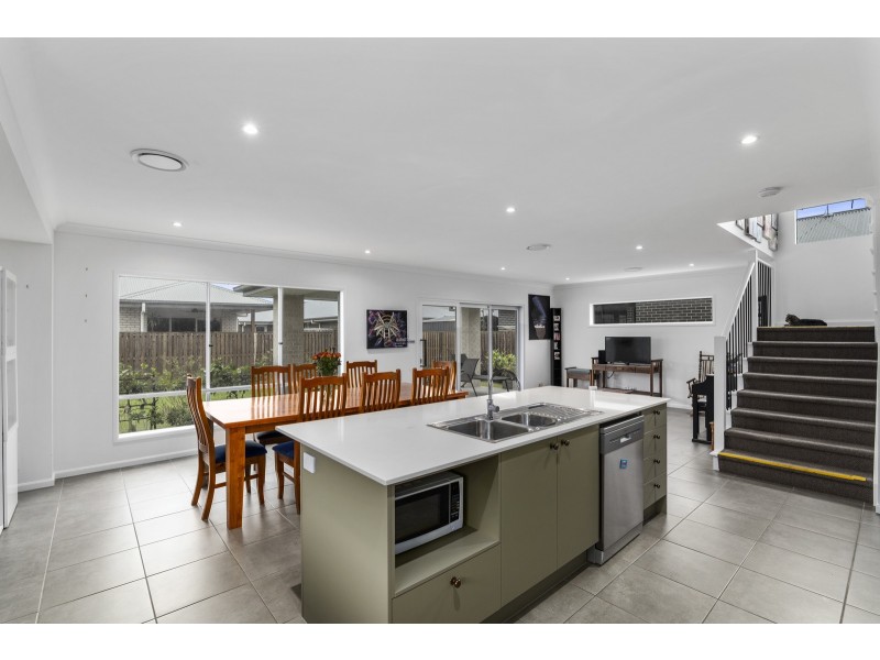 37 Riverview Road, Logan Reserve QLD 4133