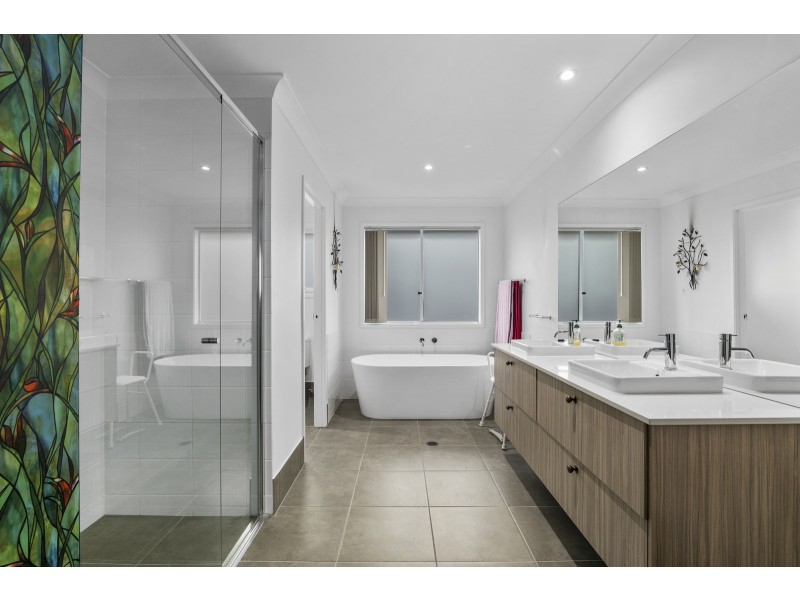 37 Riverview Road, Logan Reserve QLD 4133