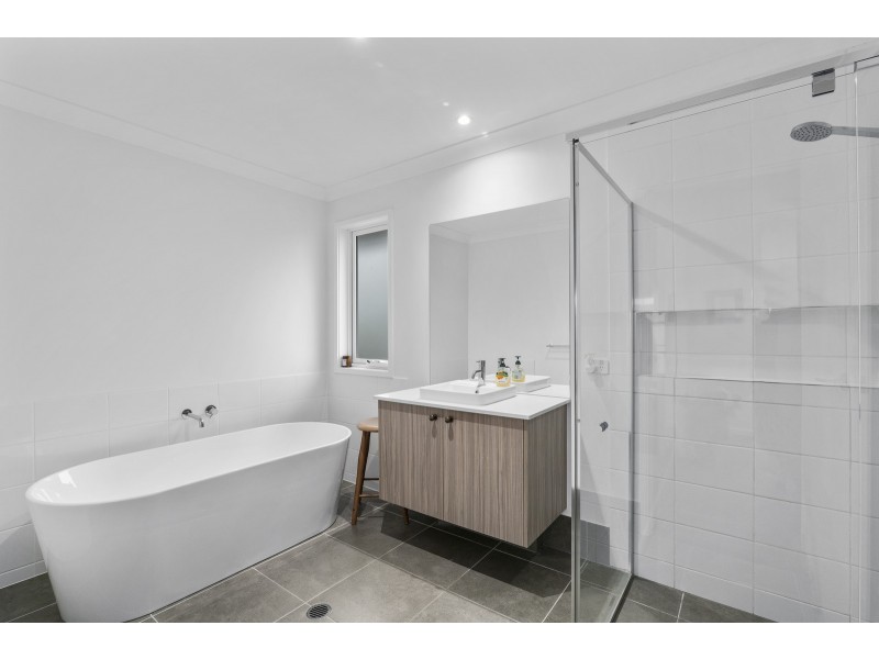 37 Riverview Road, Logan Reserve QLD 4133