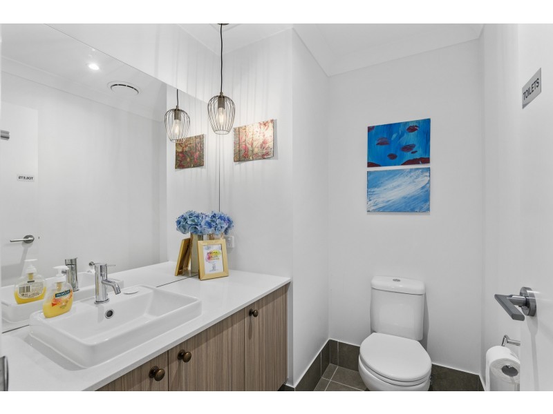 37 Riverview Road, Logan Reserve QLD 4133