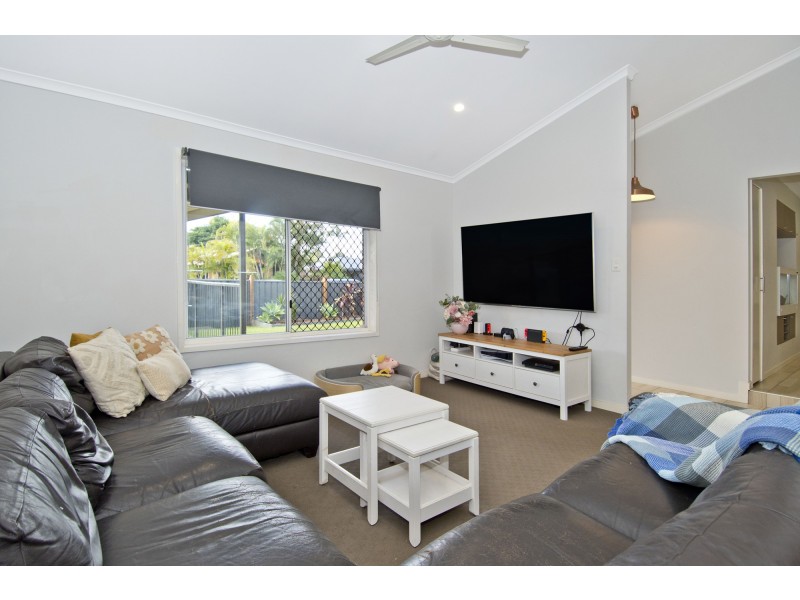 76 Cramer Boulevard, Mount Warren Park QLD 4207