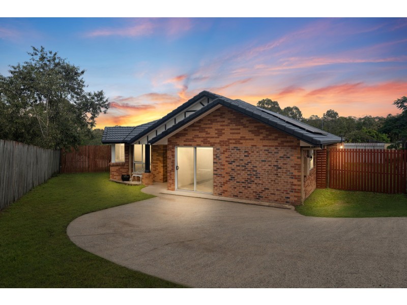 35 Eira Crescent, Edens Landing QLD 4207