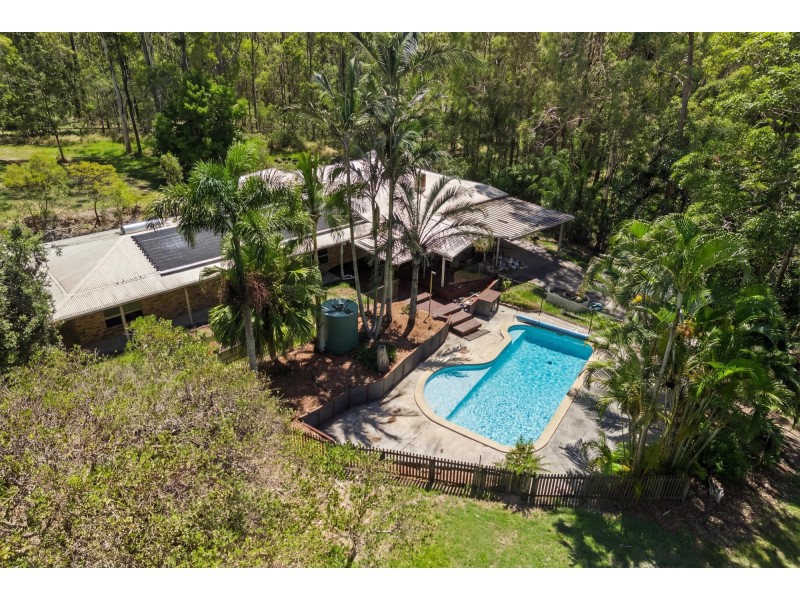 211-213 Avalon Road, Sheldon QLD 4157