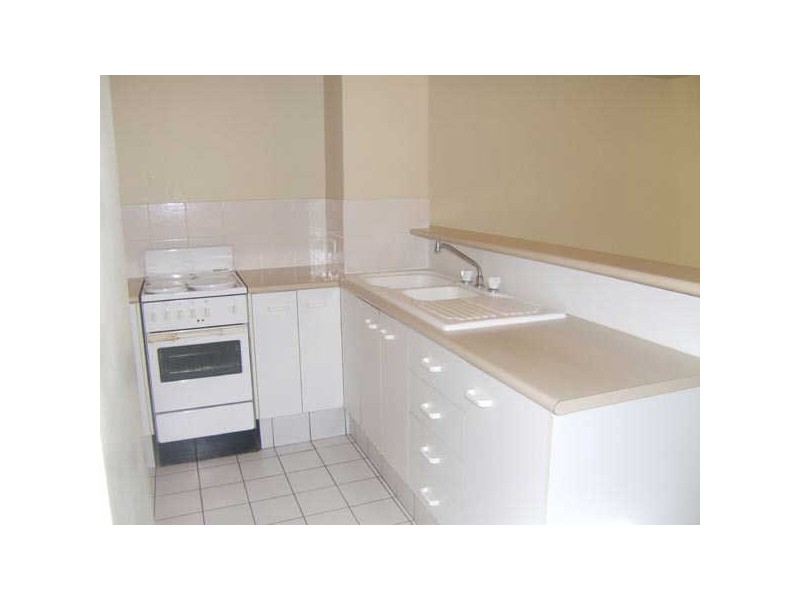 2/50 Castile Cr, Edens Landing QLD 4207