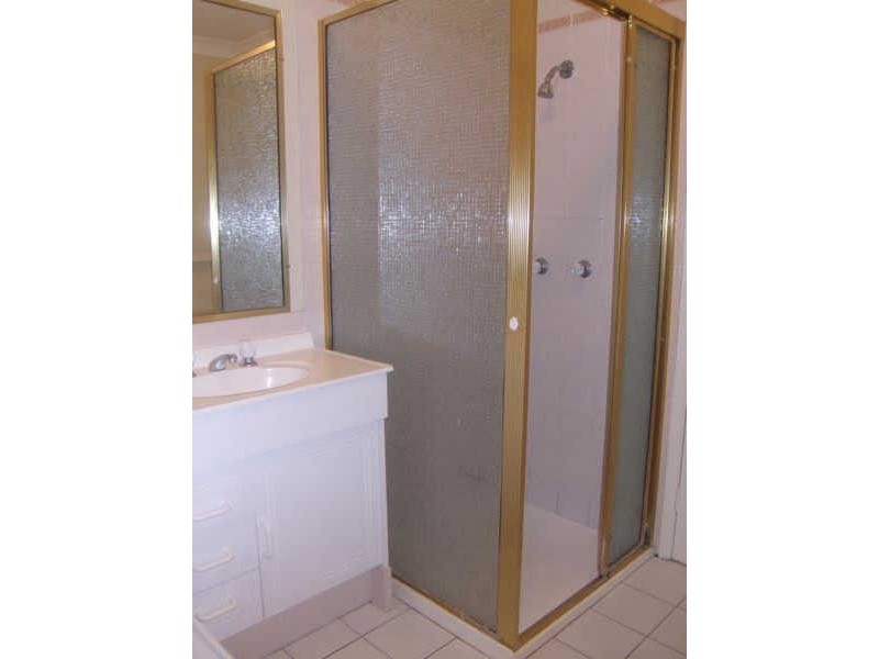 2/50 Castile Cr, Edens Landing QLD 4207