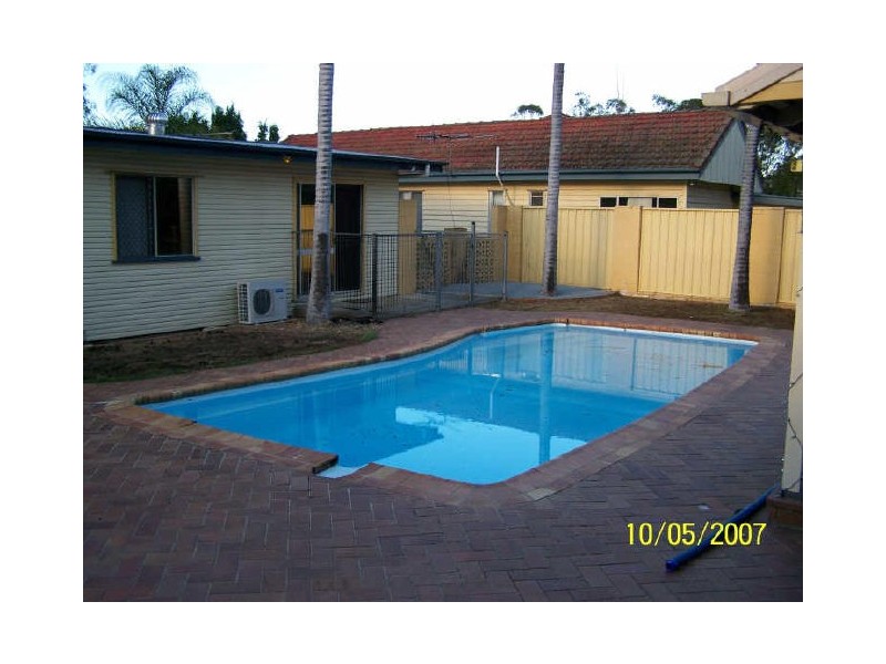 17 Carl Lane, North Ipswich QLD 4305