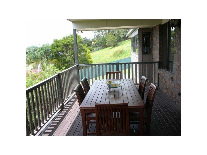 5 Paisley Crt, Mount Warren Park QLD 4207