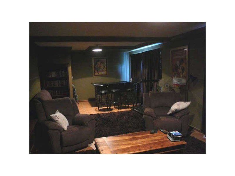 5 Paisley Crt, Mount Warren Park QLD 4207