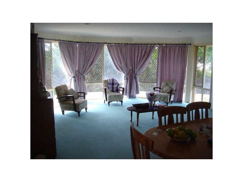 34 Lucy Dr, Edens Landing QLD 4207