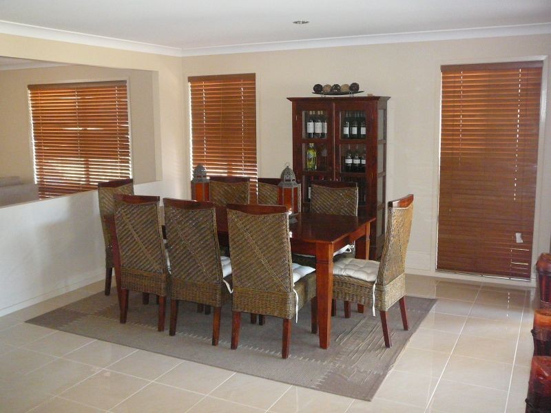 8 Vernon Pl, Edens Landing QLD 4207