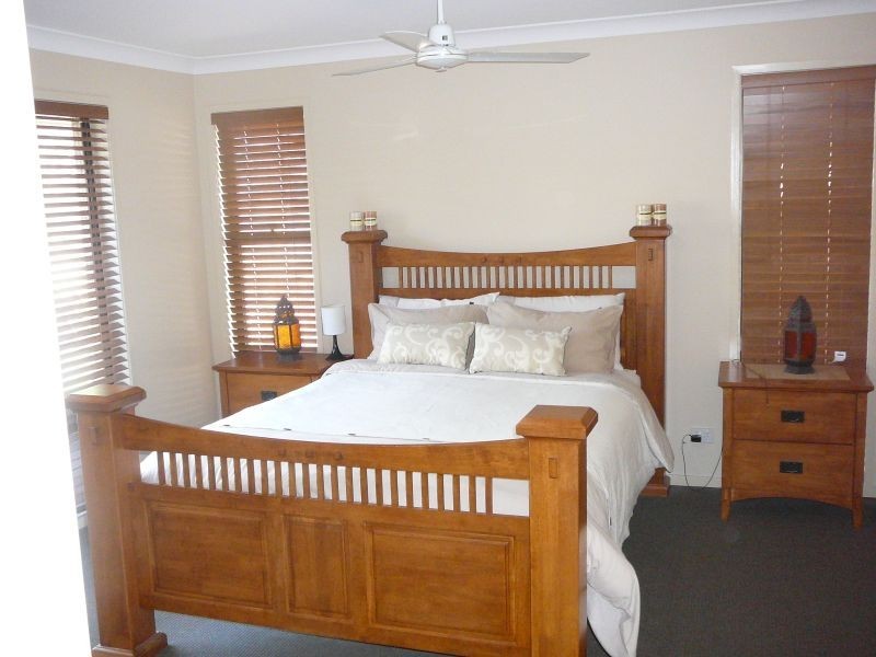 8 Vernon Pl, Edens Landing QLD 4207