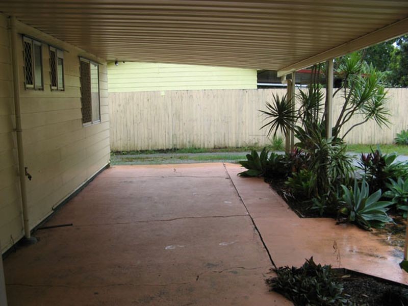 5 Bedford Cr, Eagleby QLD 4207