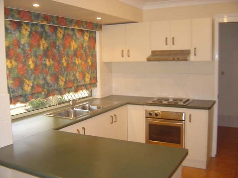 2 Rajang St, Tanah Merah QLD 4128