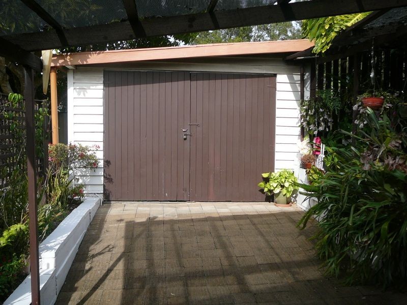 18 Grove Rd, Holmview QLD 4207