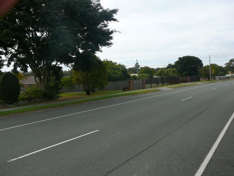 18 Grove Rd, Holmview QLD 4207