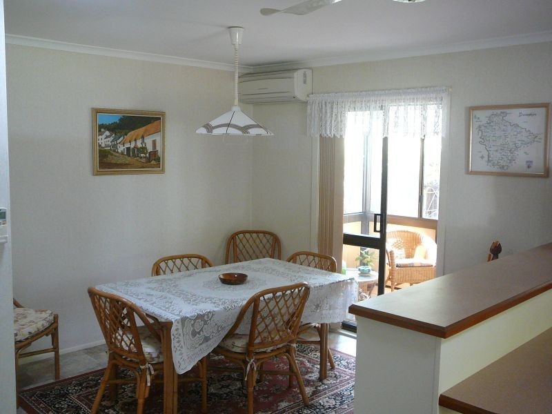 18 Grove Rd, Holmview QLD 4207