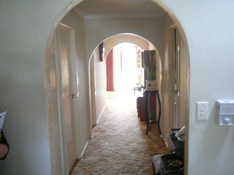 18 Grove Rd, Holmview QLD 4207