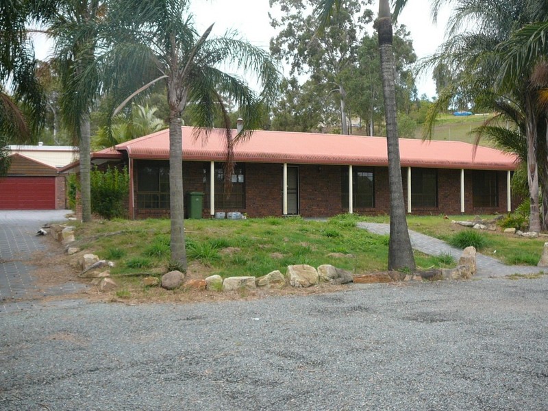 13 Castile Cr, Holmview QLD 4207