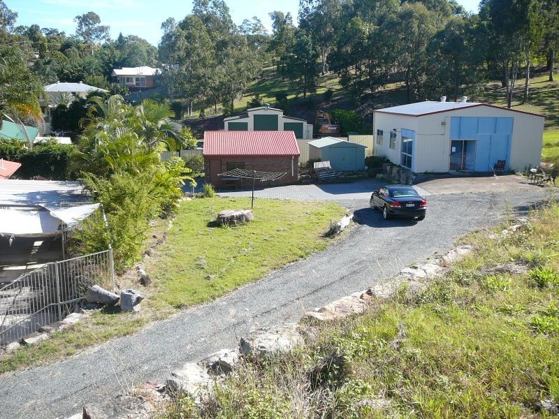 13 Castile Cr, Holmview QLD 4207