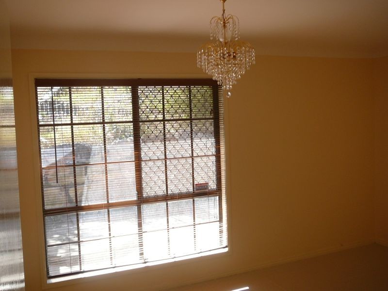 13 Castile Cr, Holmview QLD 4207