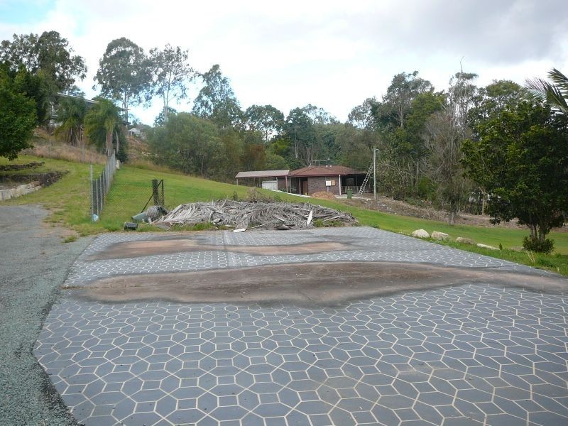 13 Castile Cr, Holmview QLD 4207