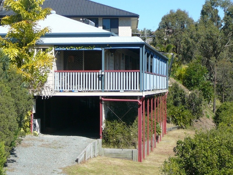 22 Valerie Close, Edens Landing QLD 4207