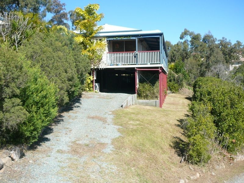 22 Valerie Close, Edens Landing QLD 4207