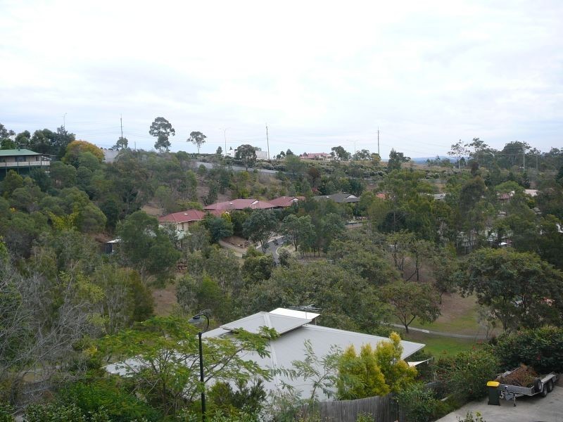 22 Valerie Close, Edens Landing QLD 4207