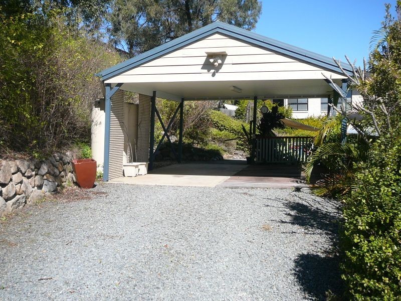 22 Valerie Close, Edens Landing QLD 4207