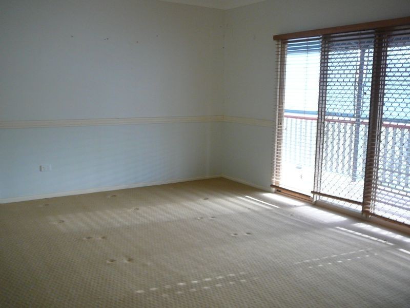 22 Valerie Close, Edens Landing QLD 4207