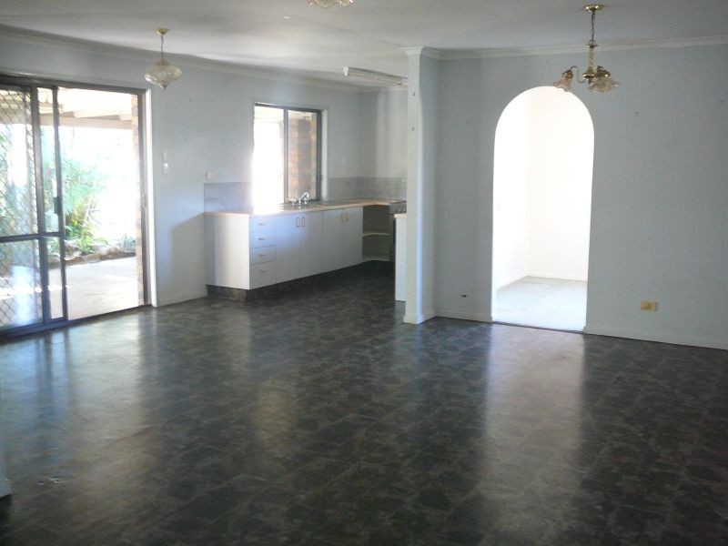 13 Parliament St, Bethania QLD 4205