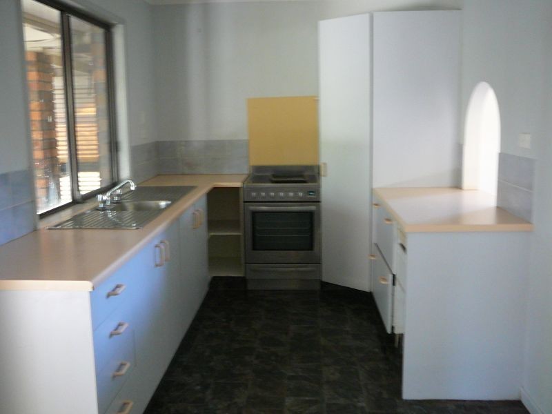 13 Parliament St, Bethania QLD 4205