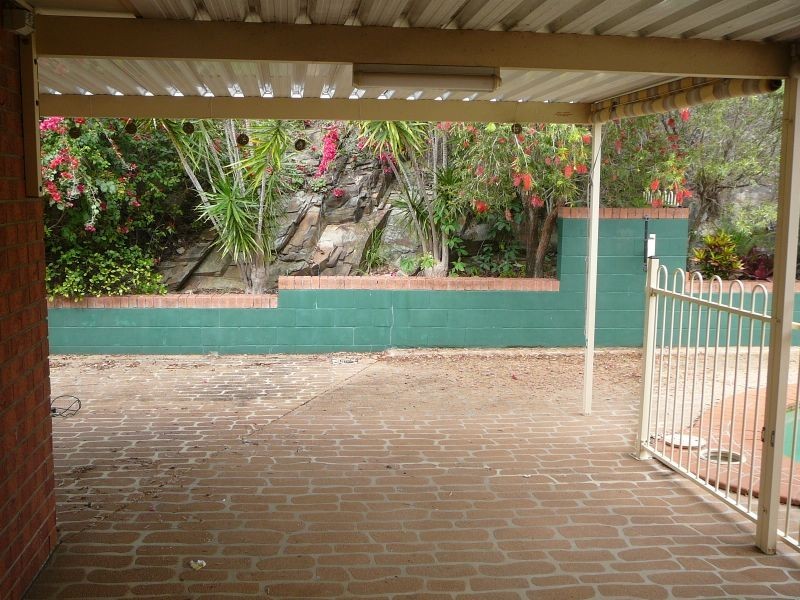 13 Arup Tce, Edens Landing QLD 4207