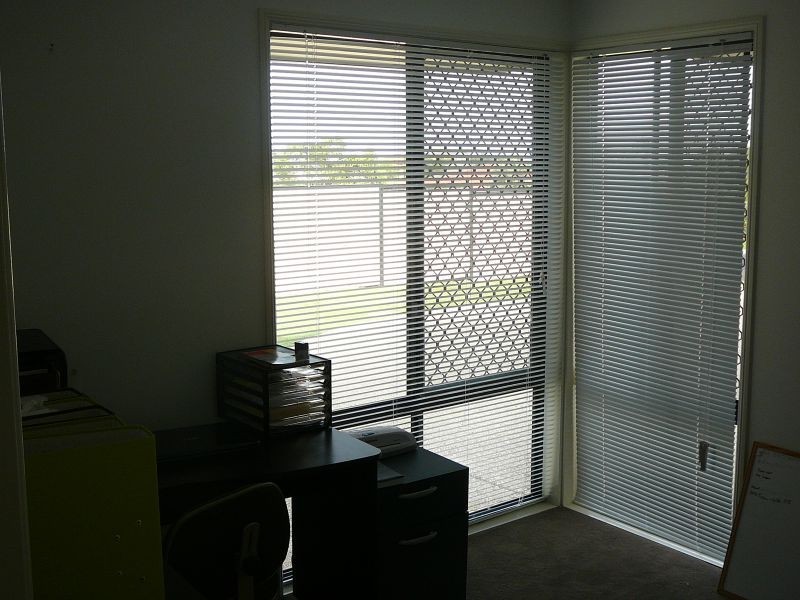 82 Overland Dr, Edens Landing QLD 4207