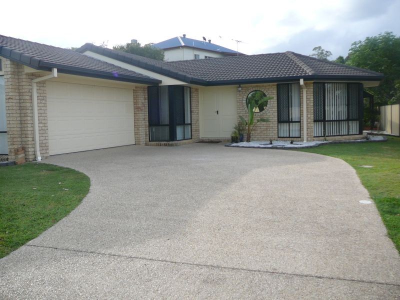 82 Overland Dr, Edens Landing QLD 4207