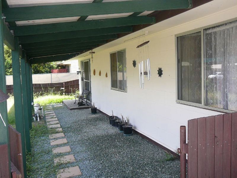 40 Sharon Dr, Eagleby QLD 4207