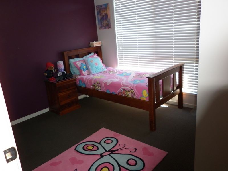 32 Mossman Pde, Waterford QLD 4133